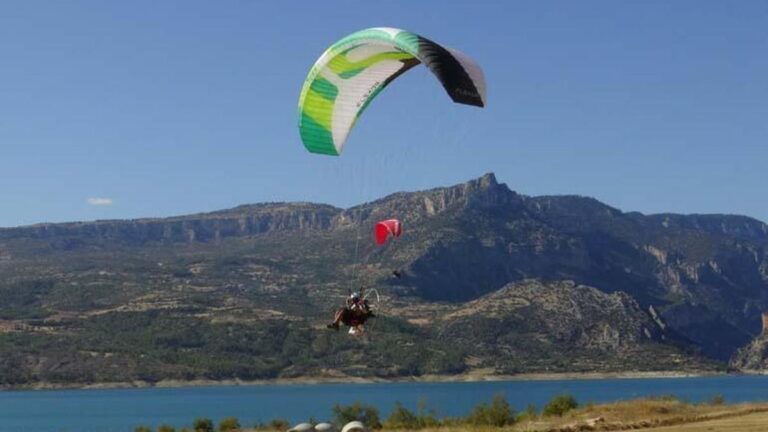 Ermenek est devenu le nouveau favori des passionnés de parapente