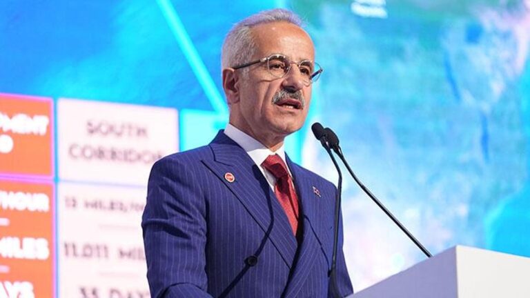 Le ministre Uraloğlu a annoncé : le trajet de 2 heures est réduit à 55 minutes