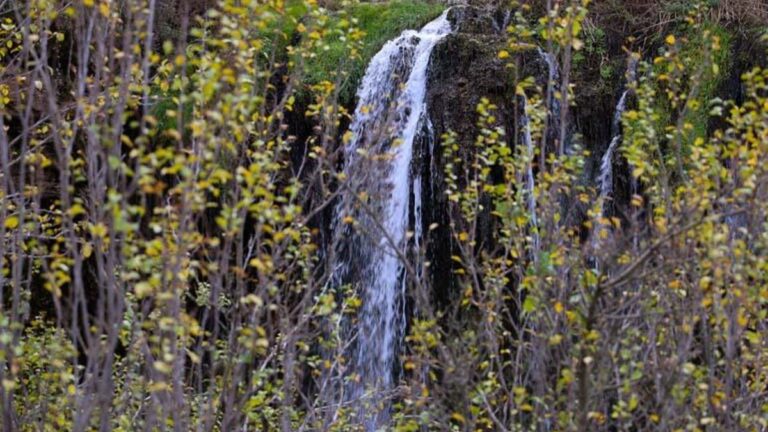 Paradis caché de Sivas ! Silence d'automne à la cascade de Değirmenaltı