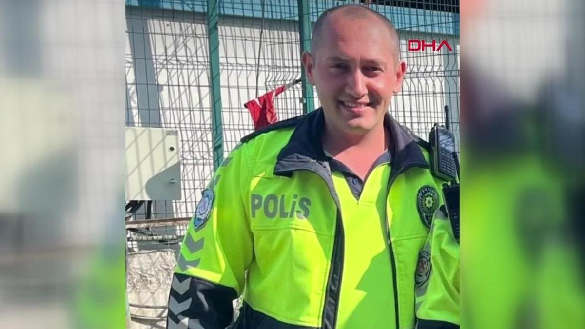 Une cérémonie funéraire a eu lieu pour le policier Ogün Yürümez, tombé en martyr après avoir été heurté par un bus de l'IETT.