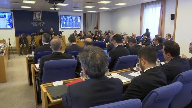 L’ordre du jour est chargé cette semaine à la Grande Assemblée nationale turque.