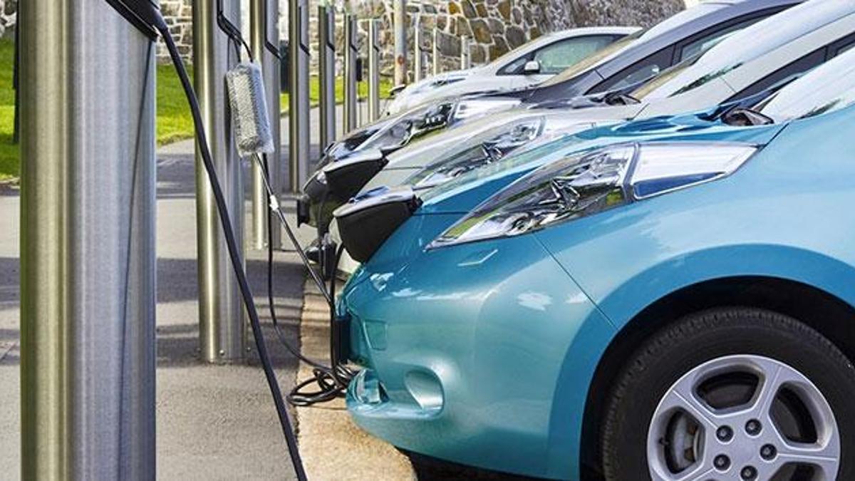 46 Quelle plaque d'immatriculation ? 46 Code de plaque de quelle ville ? 46 À quelle province appartient-il ?