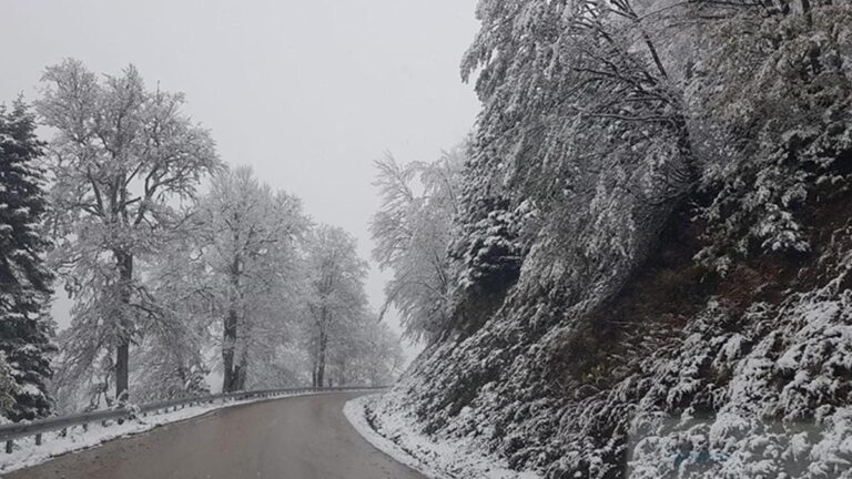Attention! La route Bolu-Yedigöller a été fermée en raison du risque de neige et de verglas