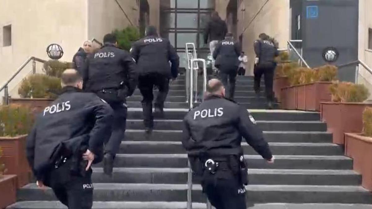 DERNIÈRES NOUVELLES| Attaque armée au palais de justice de Bursa : il y a des morts et des blessés