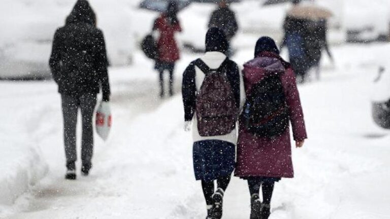Dernières nouvelles : annonce du poste de gouverneur ! Un obstacle de neige à l'éducation à Bingöl