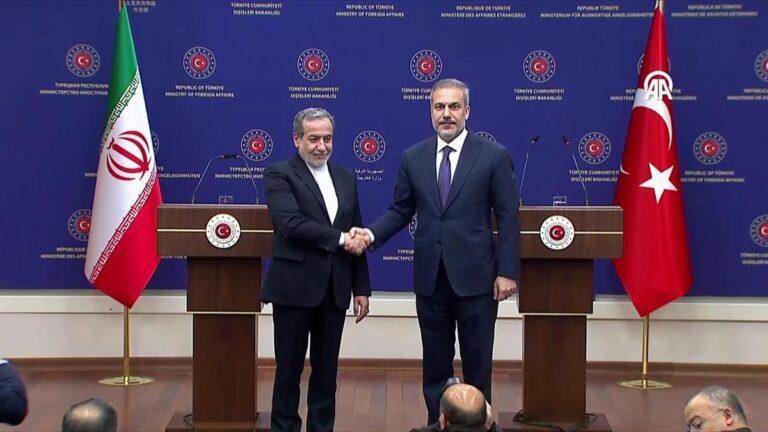 Le ministre iranien des Affaires étrangères Arakchi est à Ankara I Le sujet sur la table est « la Syrie »… Ministre des Affaires étrangères Hakan Fidan : Il y a des développements extraordinaires dans la région
