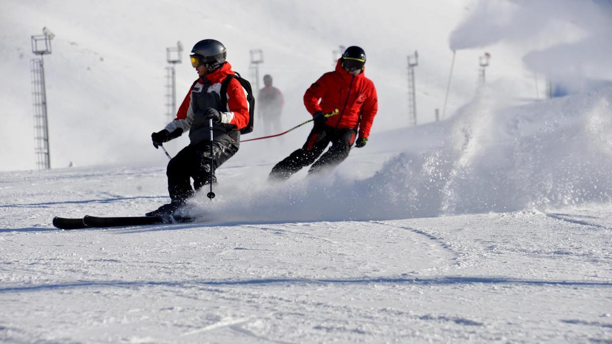 Ils ont passé le dernier jour de l'année à skier à Palandöken