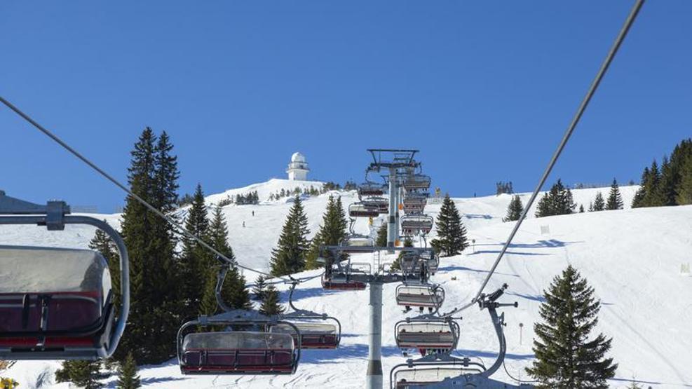 Idéal pour les vacances du semestre, les itinéraires de ski des Balkans sans visa et fascinants attendent les amateurs d'adrénaline