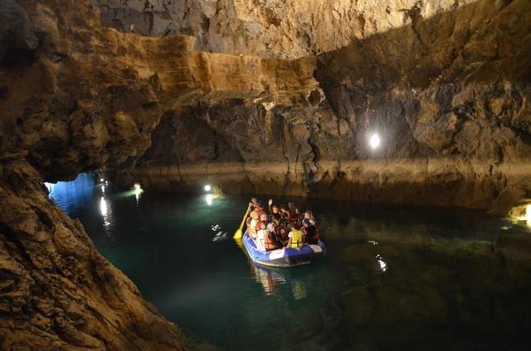 Où, comment se rendre à la formation et des fonctionnalités de la grotte altınbeşik altınbeşik ...