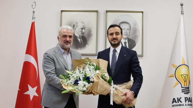 Cérémonie de transfert à la présidence provinciale du parti AK Istanbul