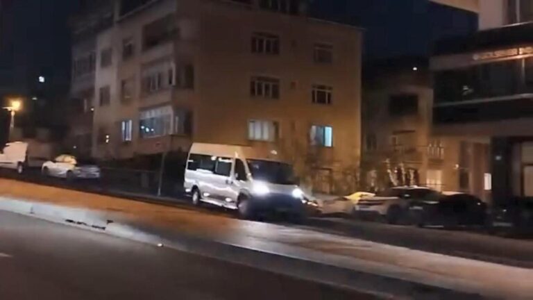 9 mille 267 livres pour le conducteur de service se déplaçant dans la direction opposée