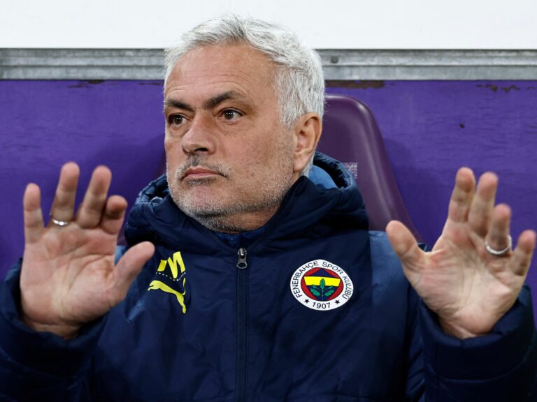 Le club de football turc Galatasaray accuse Mourinho des «déclarations racistes»