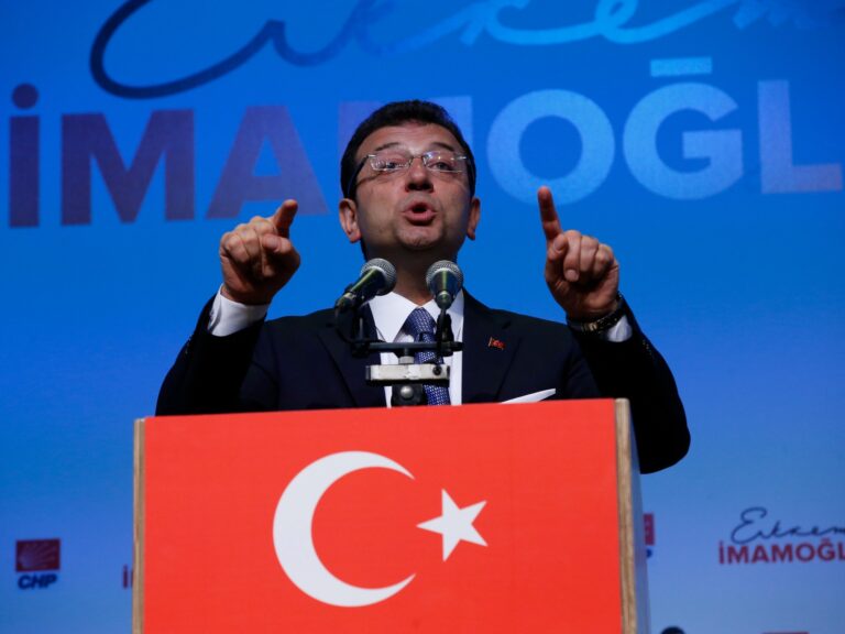 Le maire d'Istanbul détenu Imamoglu nie les accusations de «terrorisme»: rapport