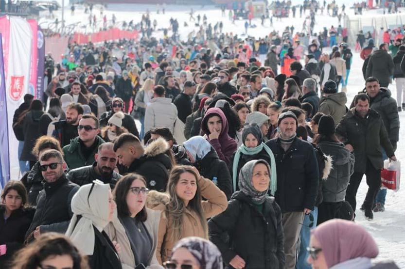 Densité du week-end au centre de ski Erciyes