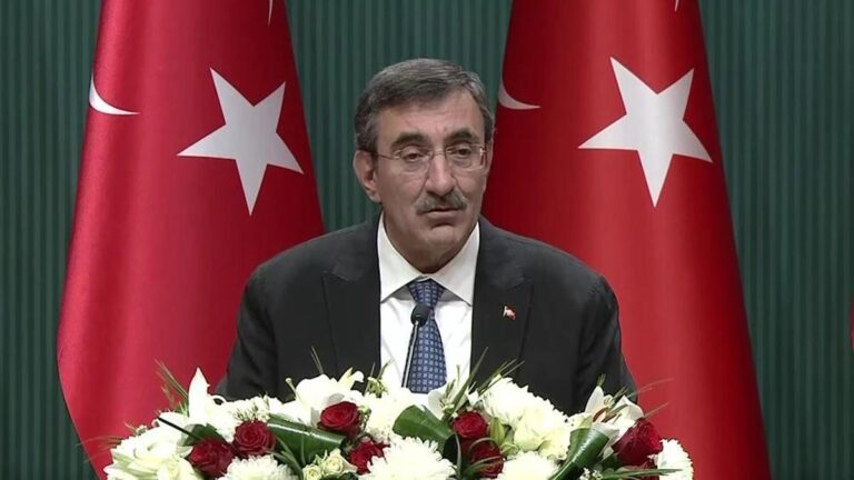 Évaluation des conflits en Syrie de Cevdet Yılmaz