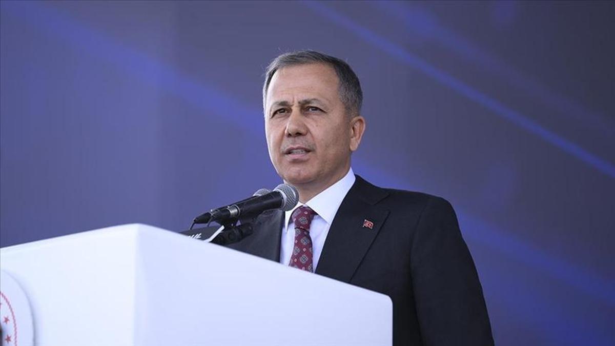 Ministre Yerlikaya: Nous suivons les processus liés à la collection d'animaux sans surveillance avec précision