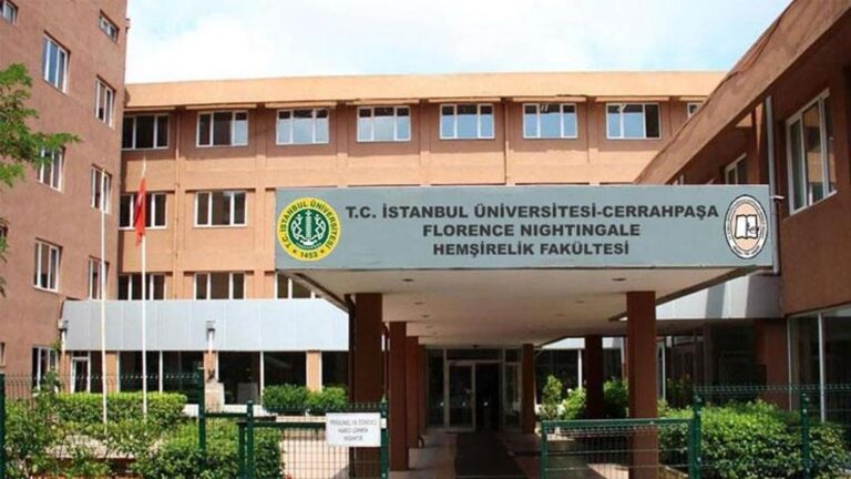 Décision pour Cerrahpaşa Florence Nightingale Faculté de soins infirmiers