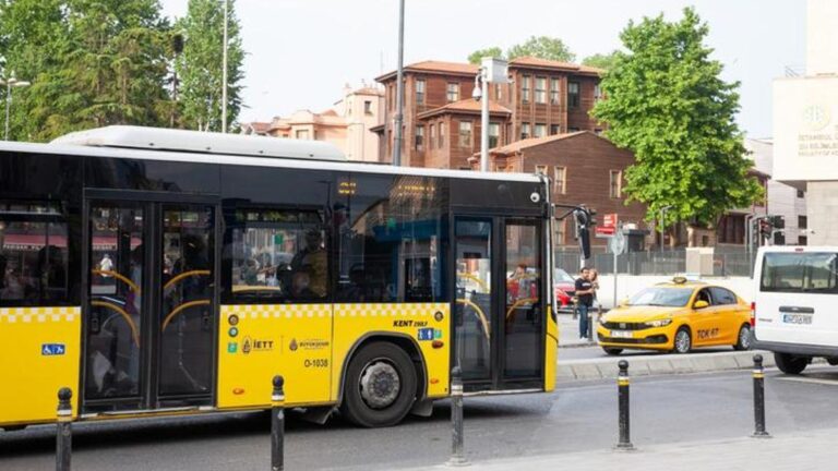 319 arrêts! IETT 319 Arrêt de bus Noms, 319 Route de ligne …