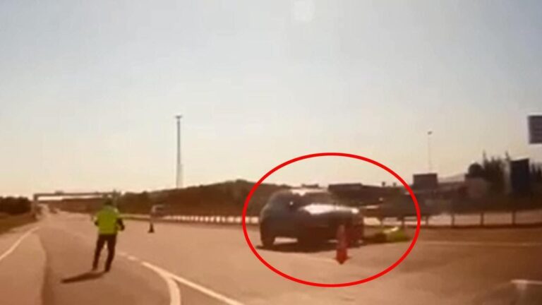 Il ne s'est pas conforme à l'arrêt d'avertissement, a frappé la police! Le conducteur échappé a été pris dans le ponceau où il se cachait