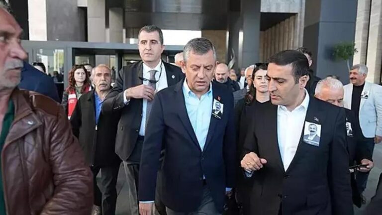 La réclamation de Özgür Özel n'a pas été emmenée sur le parking … Description de la police