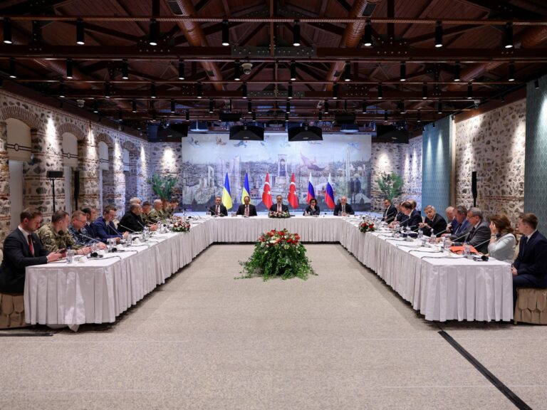 Russie, Ukraine convient l'échange de prisonniers alors que les pourparlers se terminent sans percée majeure