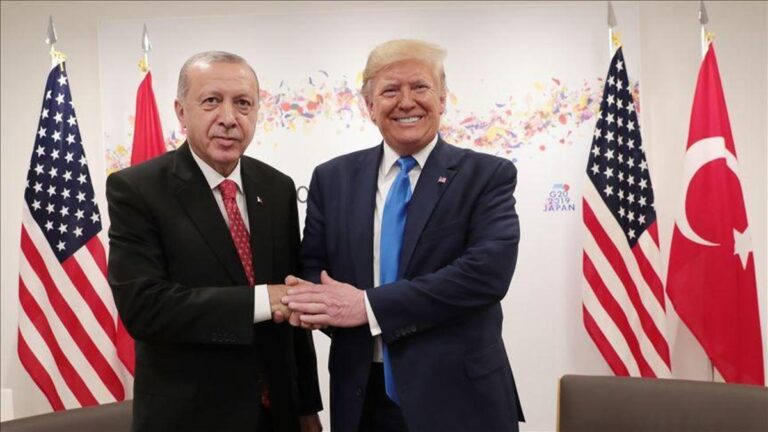 Dernière minute: le président américain Donald Trump: Poutine veut que je participe à jeudi, je peux venir à Türkiye