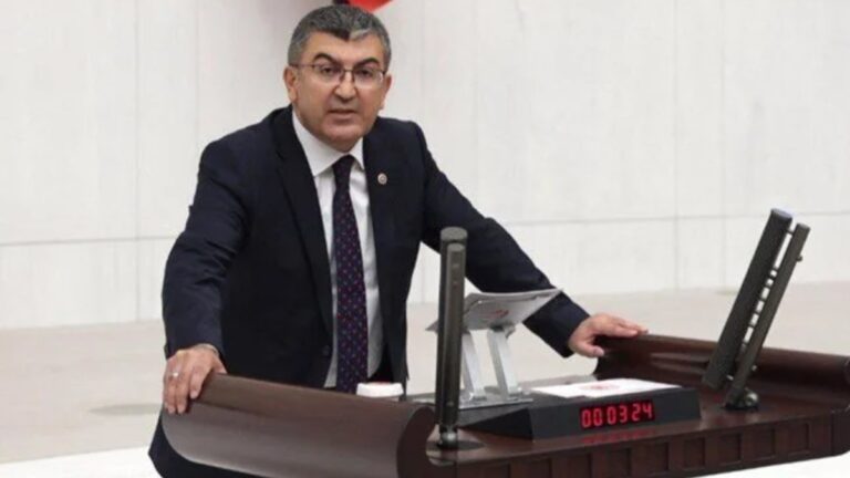 Hasan Ekici a démissionné du futur parti