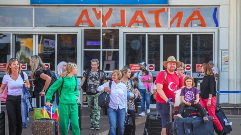 Le tourisme d'Antalya a dépassé 2 millions; Le record d'avril de tous les temps cassés