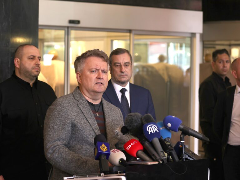 À Istanbul, la Russie joue aux échecs tandis que l'Occident est coincé en biais de maquillage