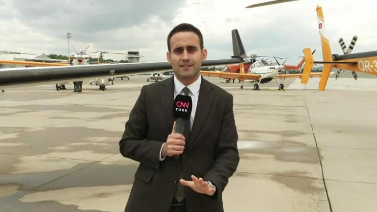 Ils ont commencé à travailler avec une grande cérémonie de préparation contre les incendies