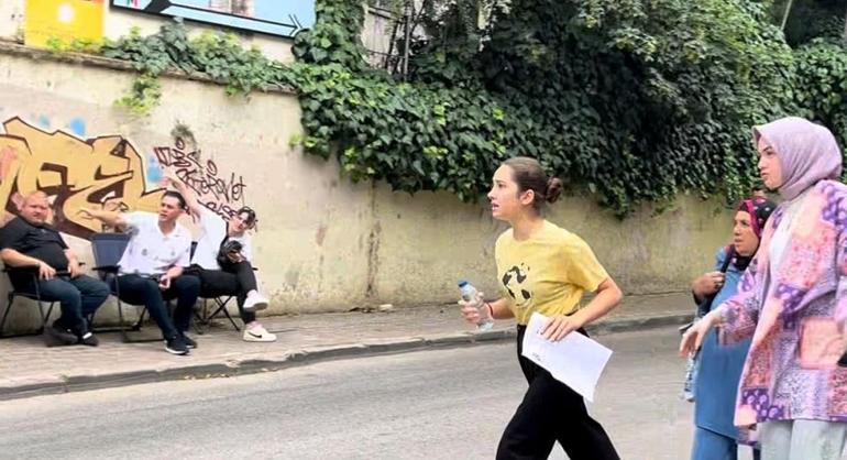 1 minute avant que les images d'examen ne recherchaient pas de scènes de film