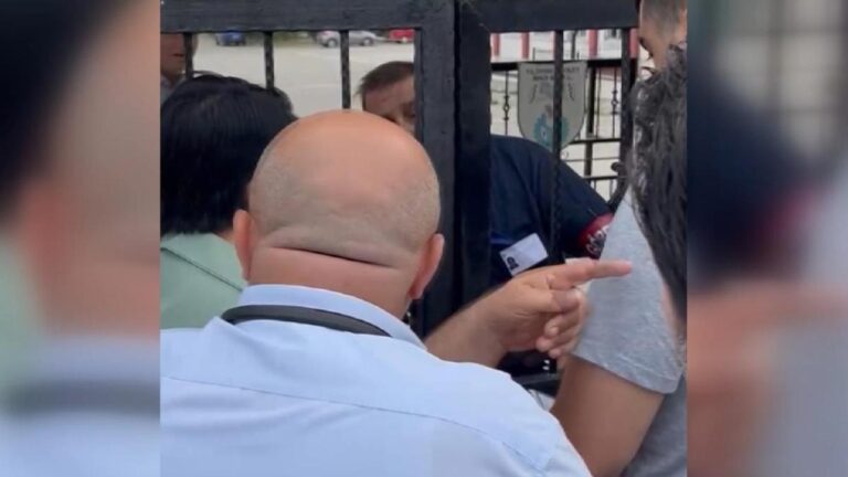 Excitation du jour de l'examen en Bursa: La sensibilité du chauffeur de bus a formé 5 candidats à l'examen