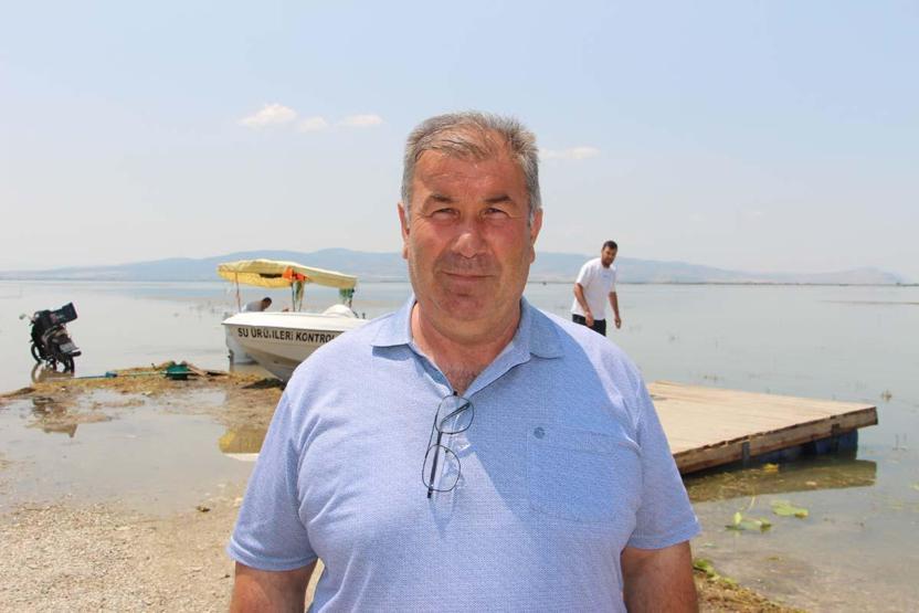 Le tourisme Nilüfer à Işıklı Lake est le centre d'attention pour les visiteurs