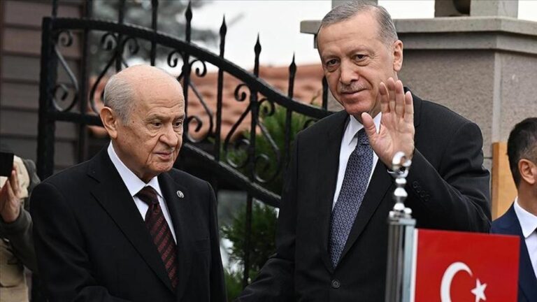 Le président de la journée historique Erdogan et Bahceli ont parlé au téléphone: le terrorisme sans terrorisme continuera