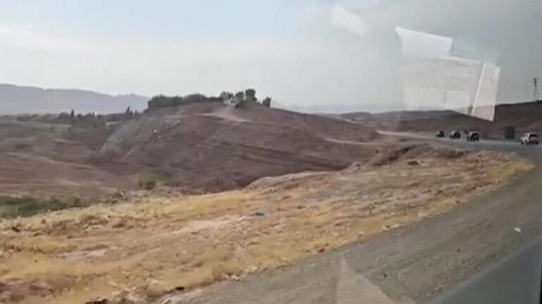 Dernière minute | CNN Türk Vu: Convoi sur la route!