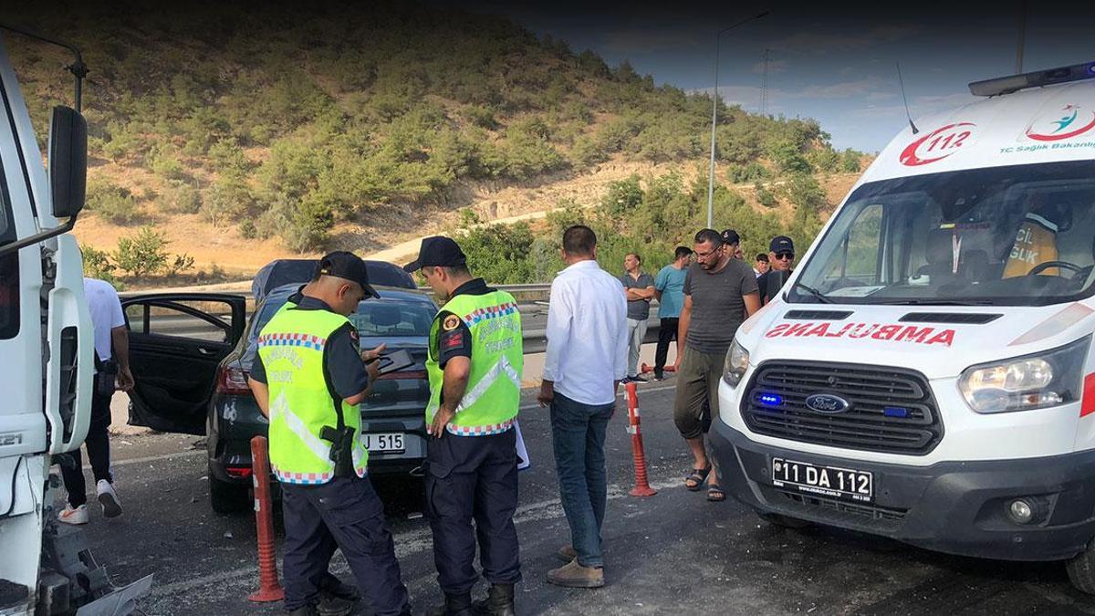 Le président de Geyve Beledi, Yıldız, a eu un accident de la circulation: 4 blessés