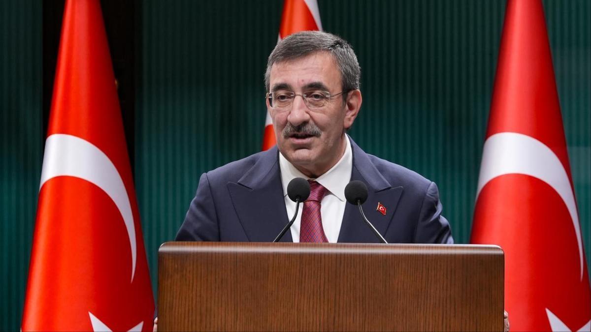 Cevdet Yılmaz: la société a besoin de personnes équipées dans tous les domaines