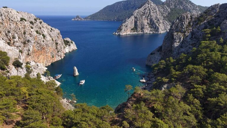 Pas la Thaïlande, Antalya; James Bond Bay de Türkiye