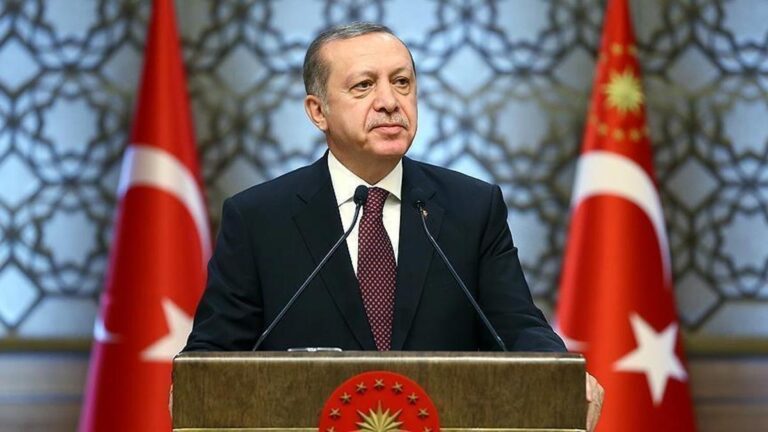 Message des YKS du président Erdoğan: Je souhaite une période d'une période de préférence efficace à mes jeunes frères