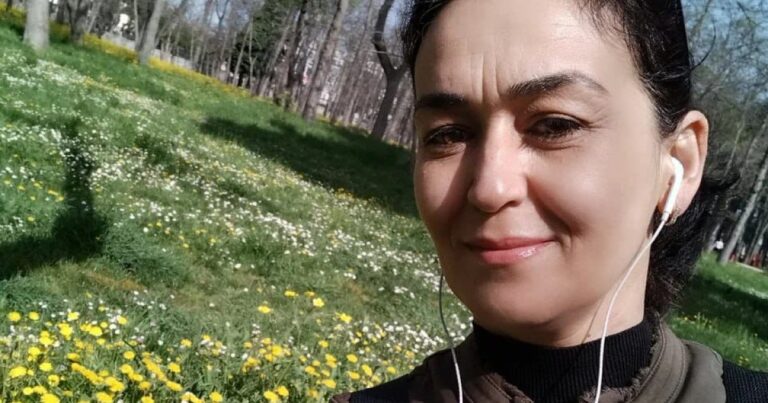 Türkiye: activiste Turkmène libre; Interrompre la déportation