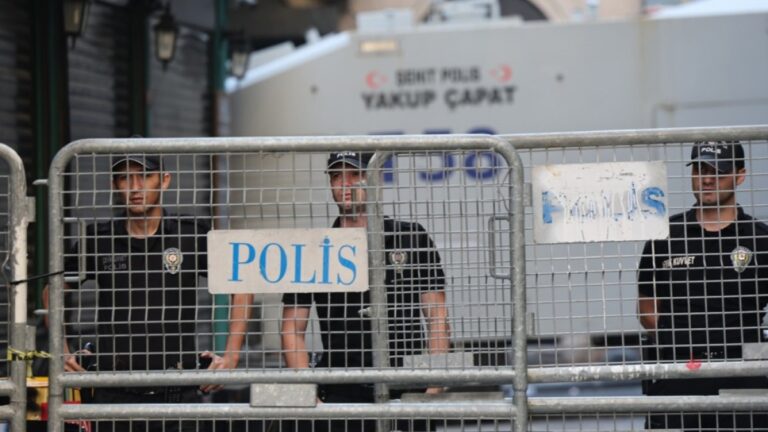 Turkiye en détend quatre sur des dessins animés représentant des prophètes abrahamiques