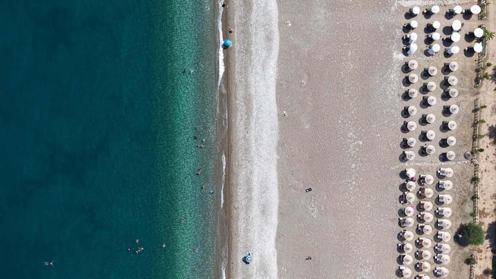 Les vacanciers affluent vers le paradis de la nature où le vert et le bleu se rencontrent; Çıralı