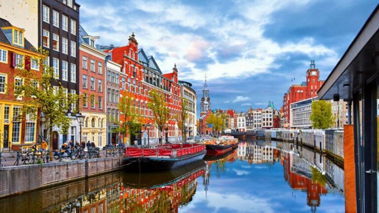 Qu'est-ce que vous devez savoir avant d'aller aux Pays-Bas: quelles sont les fêtes officielles et les festivals des Pays-Bas? Comment fonctionne le processus de visa?