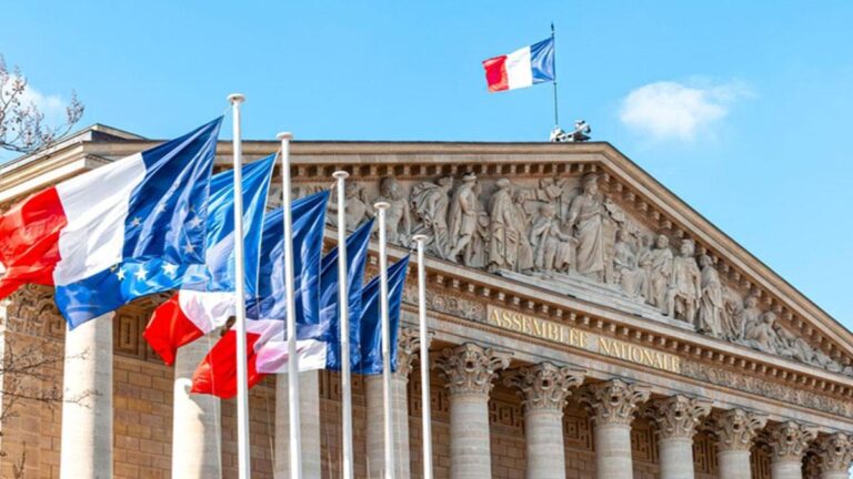 Guide de visa français 2025: Comment postuler, quels sont les documents nécessaires, combien coûtent les frais?