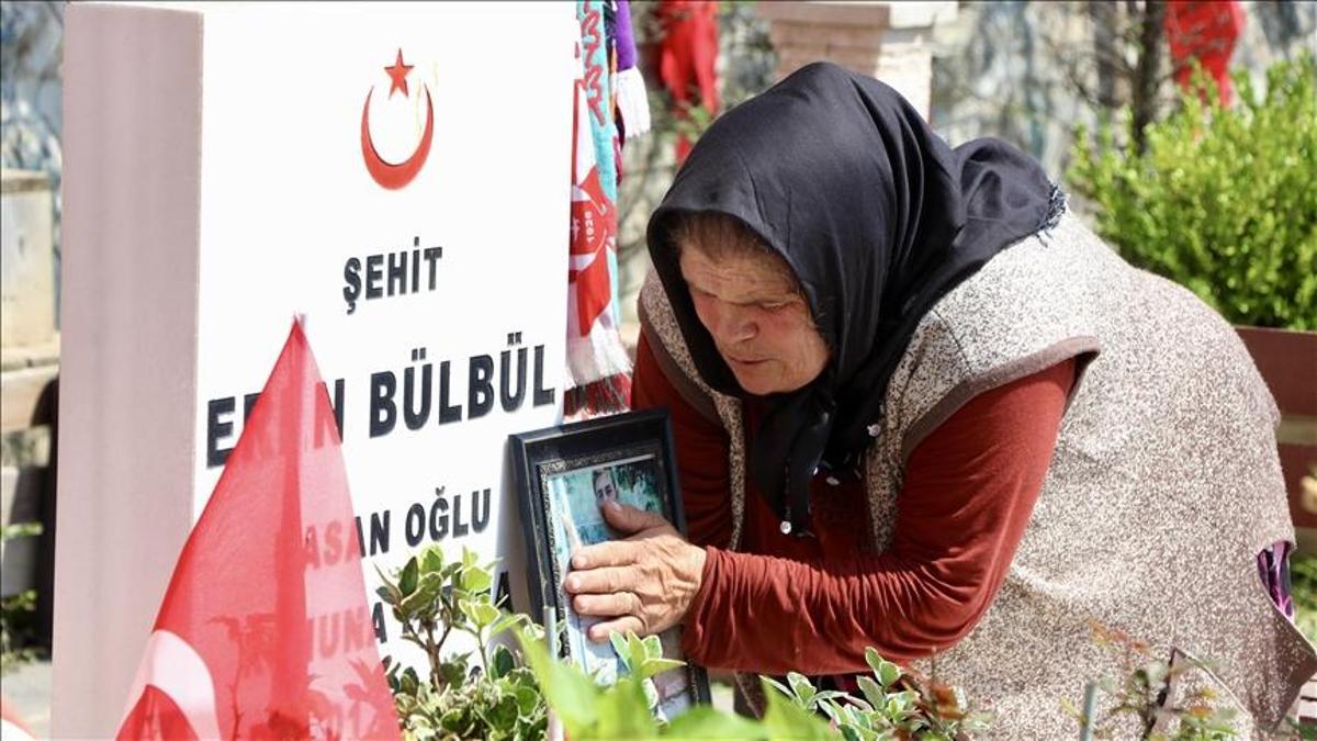 La mère du martyr Eren Bülbül: je ne pouvais pas en avoir assez de l'odeur du fils