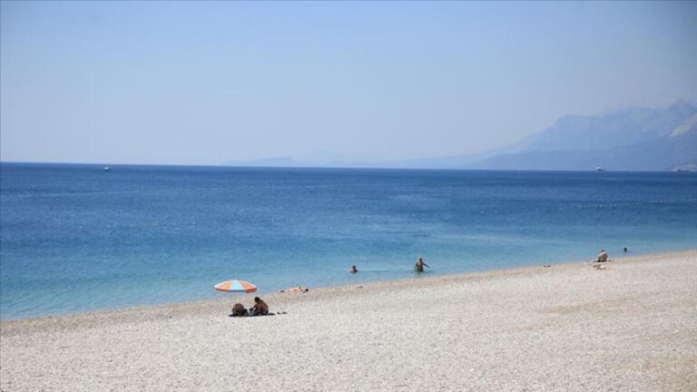 Où se trouve Plage de Lara ? Lara Beach est-elle payante ? Comment y arriver ?