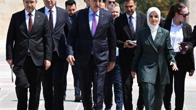 La commission s'est réunie pour la quatrième fois! Des familles douloureuses ont fait le mot …