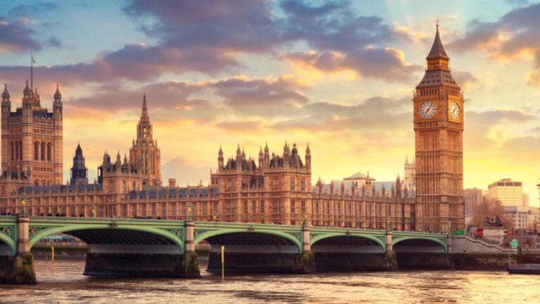 Où, comment se rendre en Angleterre? Guide de voyage britannique 2025: langue officielle, monnaie, transport et tout ce que vous devez savoir