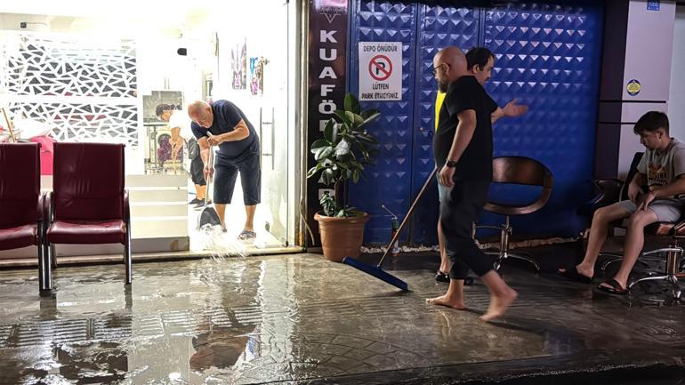 Torrence à Ordu: rue et rues sont retournées au lac