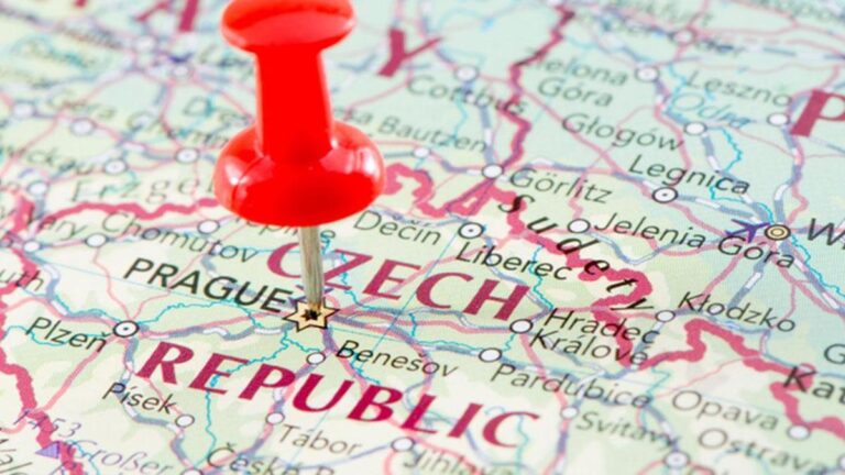 Où se trouve la République tchèque et comment s’y rendre ? Guide de voyage de la République tchèque 2025 : langue officielle, monnaie, transports et tout ce que vous devez savoir